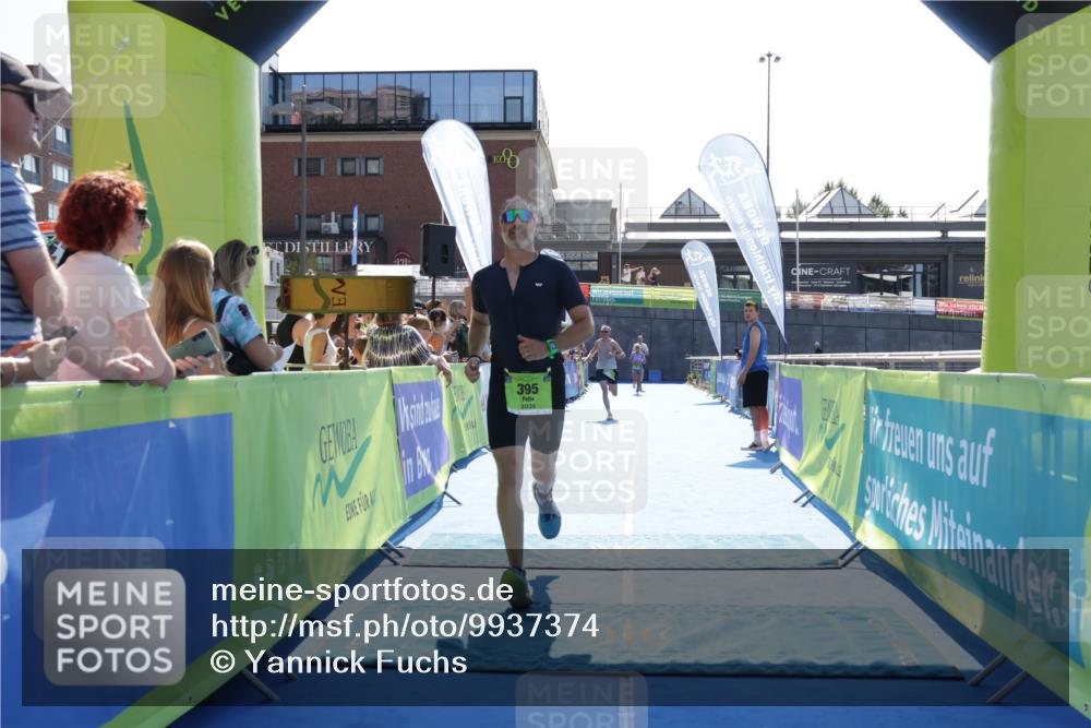 09.08.2026 - GEWOBA Citytriathlon Bremen Yannick Fuchs http://msf.ph/oto/9937374 09.08.2026 15:15:53 Ziel 359, 385, 395 meine-sportfotos.de