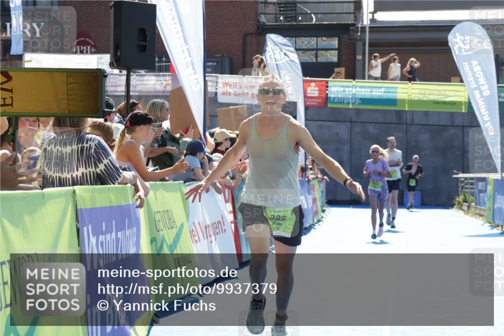 09.08.2026 - GEWOBA Citytriathlon Bremen Yannick Fuchs http://msf.ph/oto/9937379 09.08.2026 15:15:56 Ziel 385, 395 meine-sportfotos.de