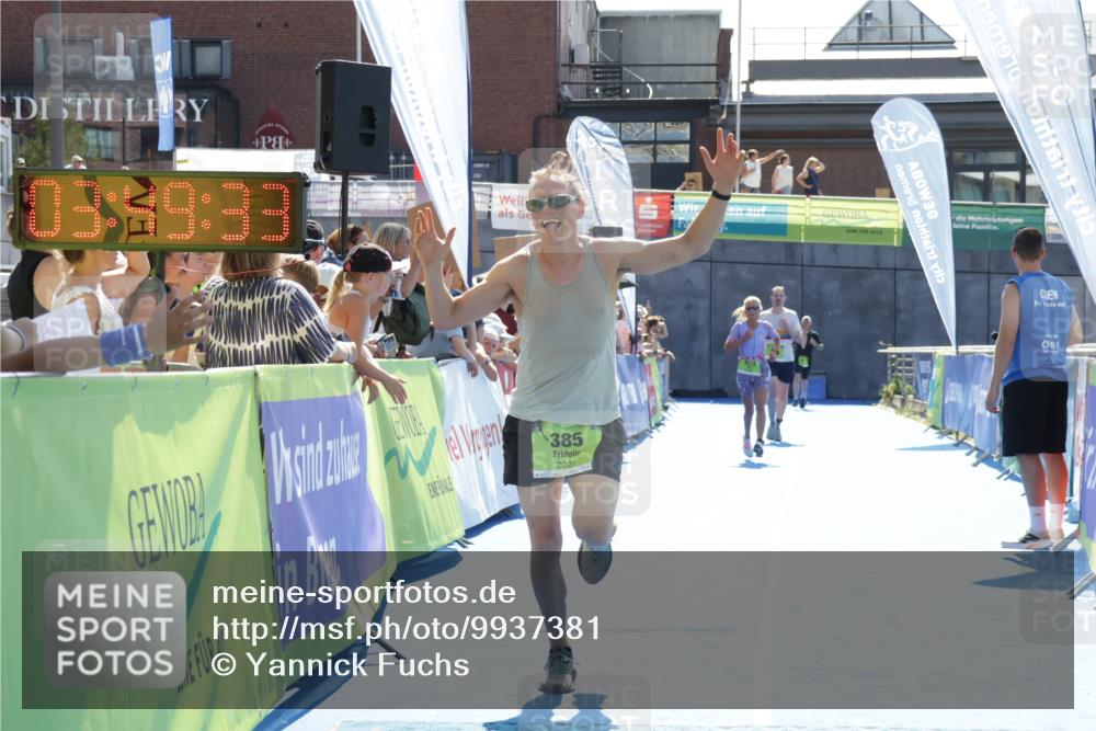09.08.2026 - GEWOBA Citytriathlon Bremen Yannick Fuchs http://msf.ph/oto/9937381 09.08.2026 15:15:56 Ziel 385, 395 meine-sportfotos.de