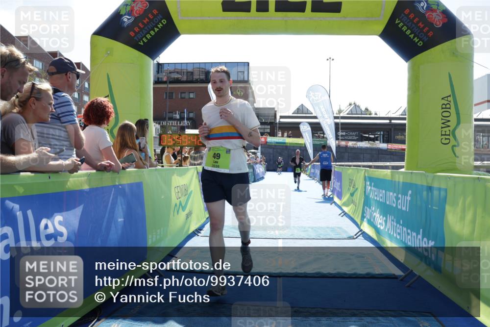 09.08.2026 - GEWOBA Citytriathlon Bremen Yannick Fuchs http://msf.ph/oto/9937406 09.08.2026 15:16:05 Ziel 45, 49, 523 meine-sportfotos.de
