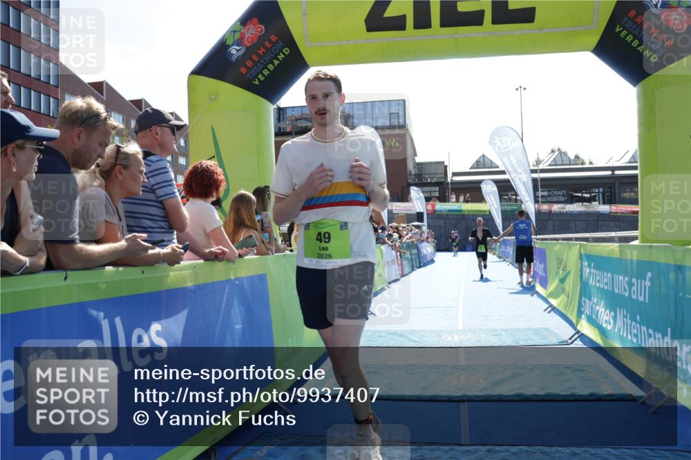 09.08.2026 - GEWOBA Citytriathlon Bremen Yannick Fuchs http://msf.ph/oto/9937407 09.08.2026 15:16:06 Ziel 45, 49, 523 meine-sportfotos.de