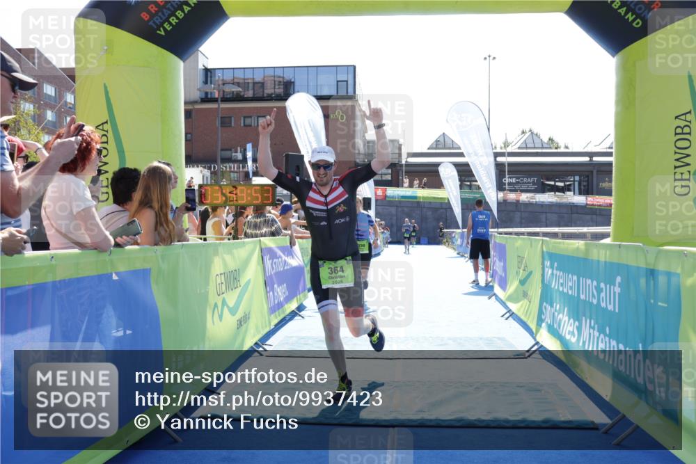 09.08.2026 - GEWOBA Citytriathlon Bremen Yannick Fuchs http://msf.ph/oto/9937423 09.08.2026 15:16:16 Ziel 339, 364 meine-sportfotos.de