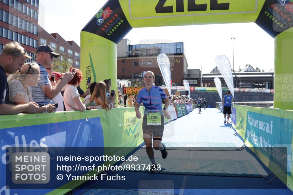 09.08.2026 - GEWOBA Citytriathlon Bremen Yannick Fuchs http://msf.ph/oto/9937433 09.08.2026 15:16:19 Ziel 339, 364 meine-sportfotos.de