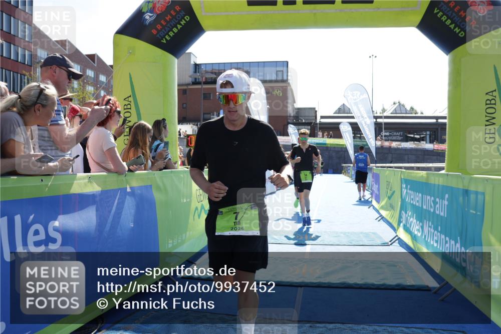 09.08.2026 - GEWOBA Citytriathlon Bremen Yannick Fuchs http://msf.ph/oto/9937452 09.08.2026 15:16:28 Ziel 7, 74, 271, 373 meine-sportfotos.de