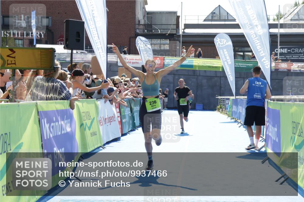 09.08.2026 - GEWOBA Citytriathlon Bremen Yannick Fuchs http://msf.ph/oto/9937466 09.08.2026 15:16:34 Ziel 236, 334, 373 meine-sportfotos.de