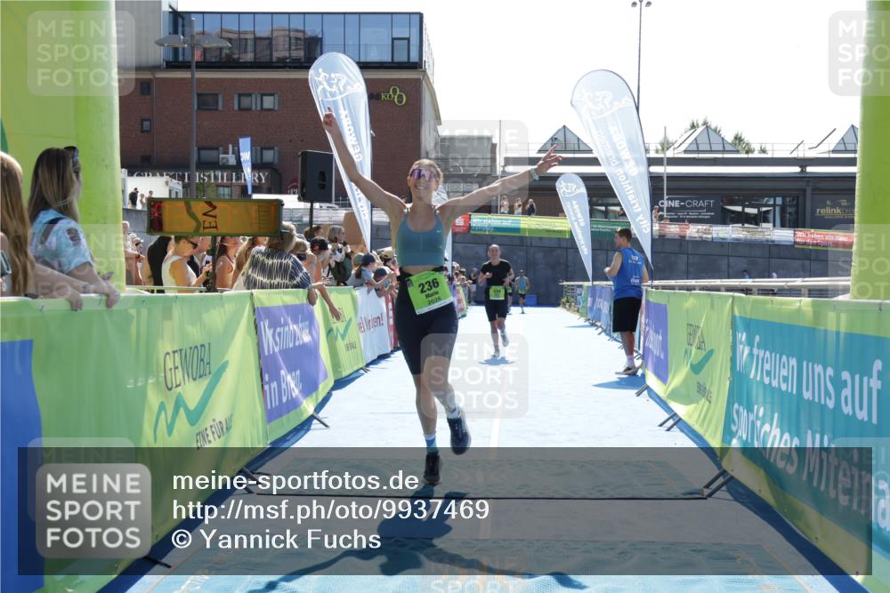 09.08.2026 - GEWOBA Citytriathlon Bremen Yannick Fuchs http://msf.ph/oto/9937469 09.08.2026 15:16:34 Ziel 236, 334, 373 meine-sportfotos.de