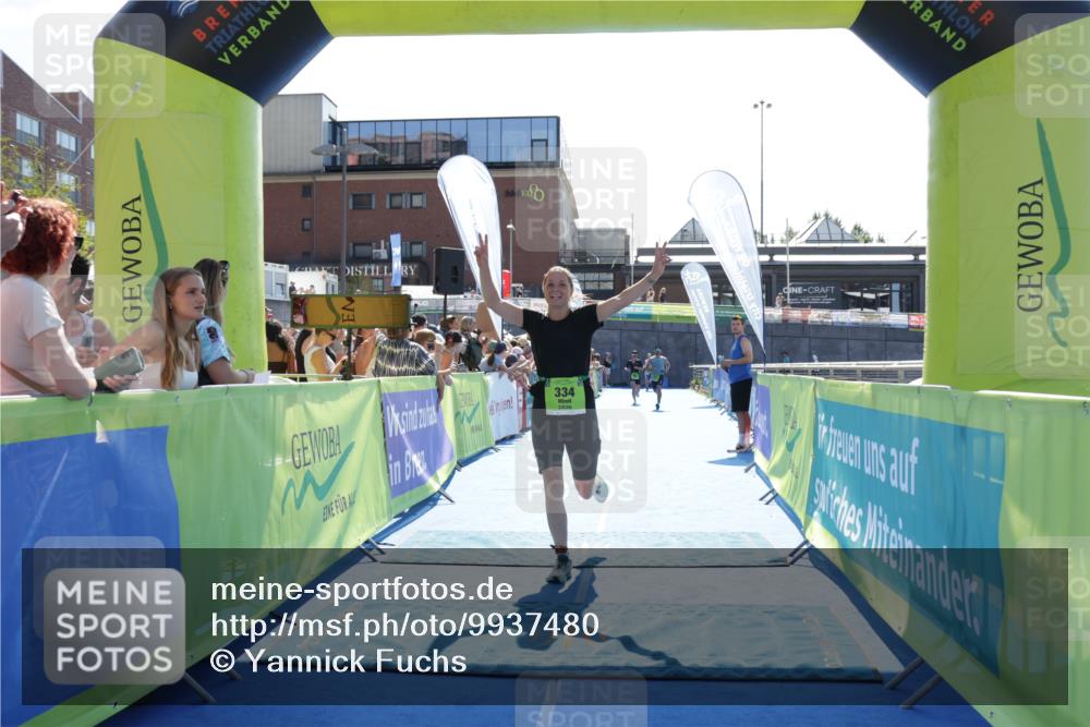 09.08.2026 - GEWOBA Citytriathlon Bremen Yannick Fuchs http://msf.ph/oto/9937480 09.08.2026 15:16:37 Ziel 236, 334, 402 meine-sportfotos.de