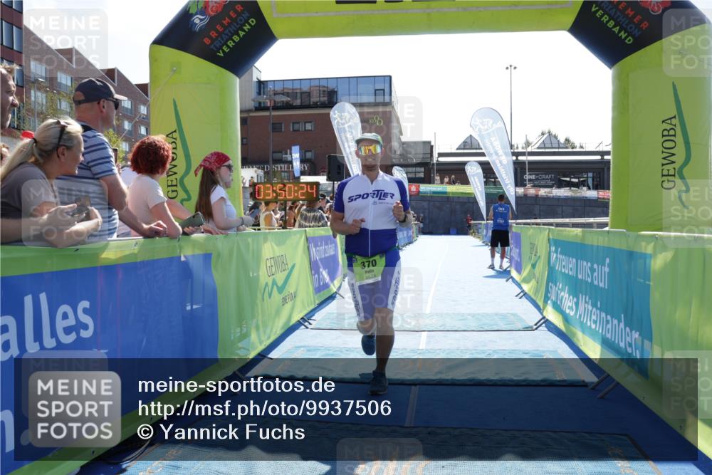 09.08.2026 - GEWOBA Citytriathlon Bremen Yannick Fuchs http://msf.ph/oto/9937506 09.08.2026 15:16:47 Ziel 205, 370 meine-sportfotos.de