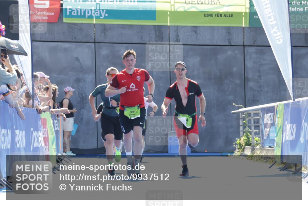 09.08.2026 - GEWOBA Citytriathlon Bremen Yannick Fuchs http://msf.ph/oto/9937512 09.08.2026 15:16:53 Ziel 384 meine-sportfotos.de