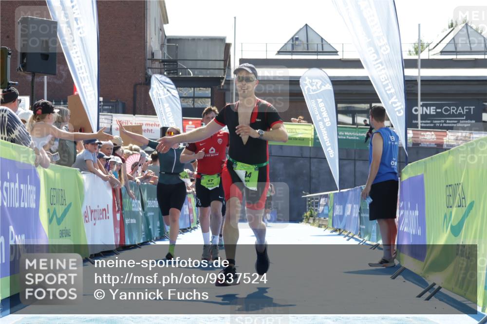 09.08.2026 - GEWOBA Citytriathlon Bremen Yannick Fuchs http://msf.ph/oto/9937524 09.08.2026 15:16:56 Ziel 17, 192, 356, 384 meine-sportfotos.de
