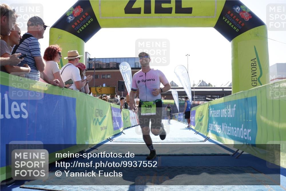 09.08.2026 - GEWOBA Citytriathlon Bremen Yannick Fuchs http://msf.ph/oto/9937552 09.08.2026 15:17:02 Ziel 17, 146, 179, 192, 356, 384 meine-sportfotos.de