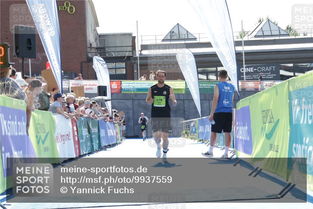 09.08.2026 - GEWOBA Citytriathlon Bremen Yannick Fuchs http://msf.ph/oto/9937559 09.08.2026 15:17:05 Ziel 146, 179, 356 meine-sportfotos.de