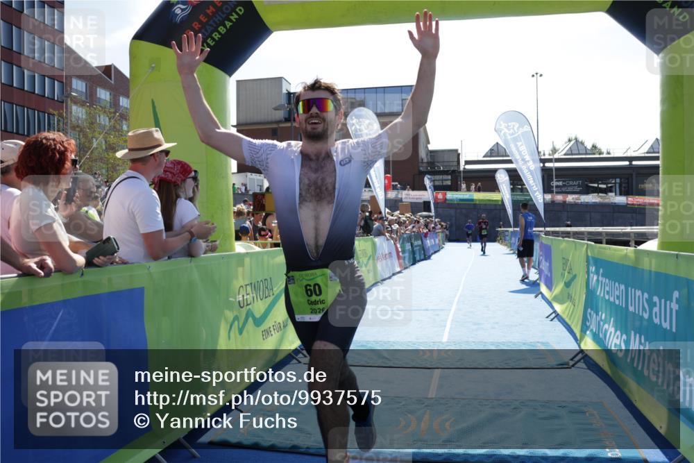 09.08.2026 - GEWOBA Citytriathlon Bremen Yannick Fuchs http://msf.ph/oto/9937575 09.08.2026 15:17:16 Ziel 33, 60, 207 meine-sportfotos.de