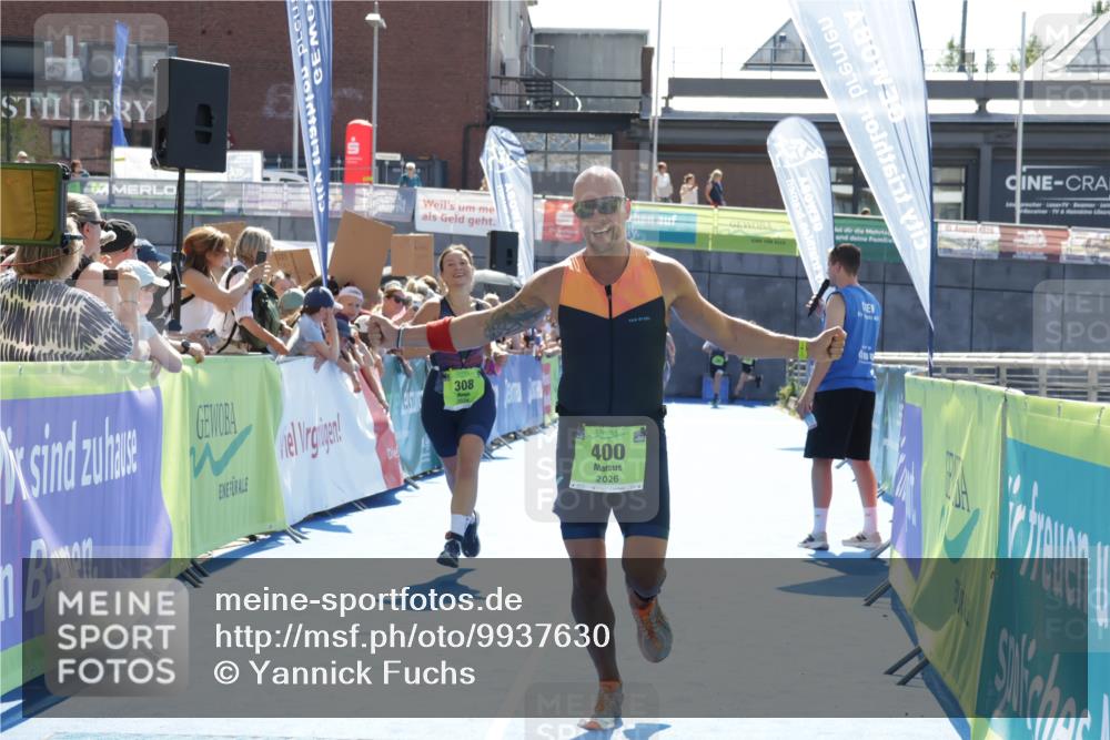 09.08.2026 - GEWOBA Citytriathlon Bremen Yannick Fuchs http://msf.ph/oto/9937630 09.08.2026 15:17:44 Ziel 308, 400 meine-sportfotos.de