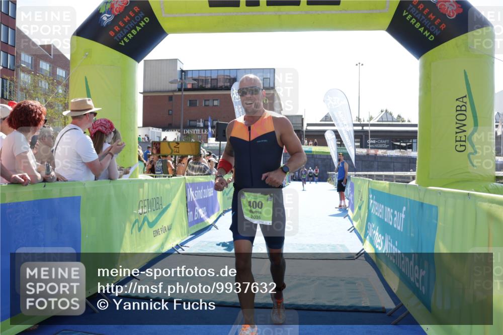 09.08.2026 - GEWOBA Citytriathlon Bremen Yannick Fuchs http://msf.ph/oto/9937632 09.08.2026 15:17:45 Ziel 308, 400 meine-sportfotos.de