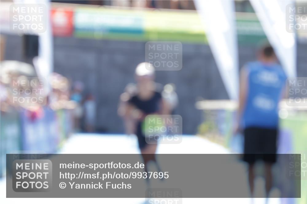 09.08.2026 - GEWOBA Citytriathlon Bremen Yannick Fuchs http://msf.ph/oto/9937695 09.08.2026 15:18:30 Ziel 220 meine-sportfotos.de