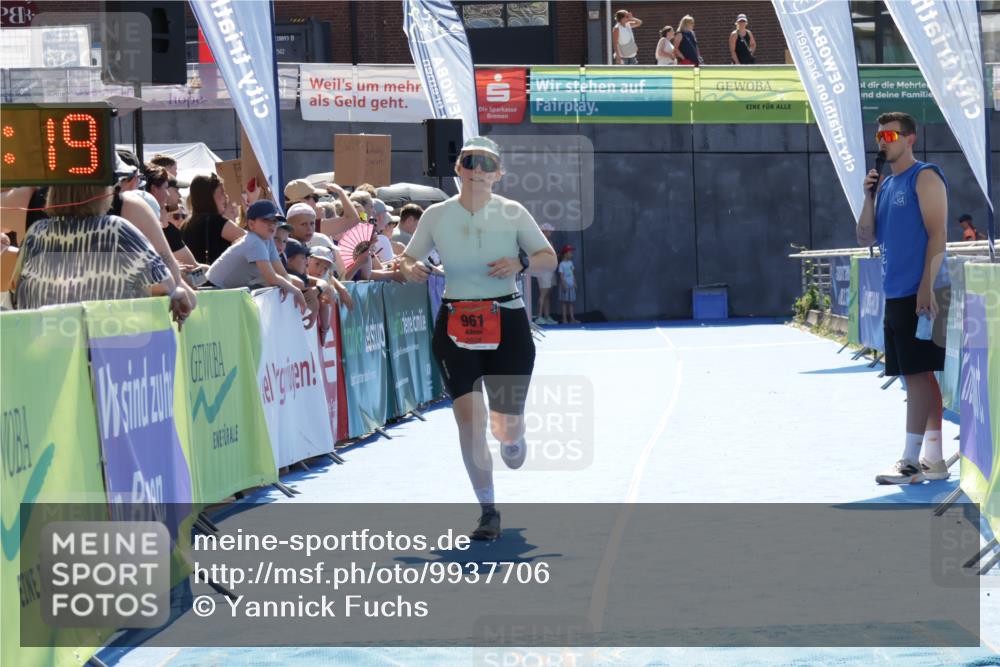 09.08.2026 - GEWOBA Citytriathlon Bremen Yannick Fuchs http://msf.ph/oto/9937706 09.08.2026 15:18:42 Ziel 260, 961 meine-sportfotos.de