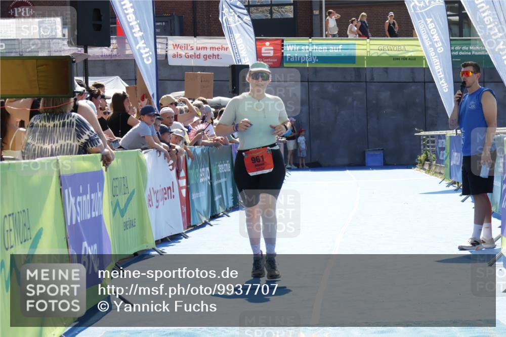 09.08.2026 - GEWOBA Citytriathlon Bremen Yannick Fuchs http://msf.ph/oto/9937707 09.08.2026 15:18:42 Ziel 260, 961 meine-sportfotos.de