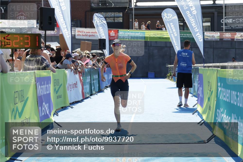 09.08.2026 - GEWOBA Citytriathlon Bremen Yannick Fuchs http://msf.ph/oto/9937720 09.08.2026 15:18:54 Ziel 314 meine-sportfotos.de
