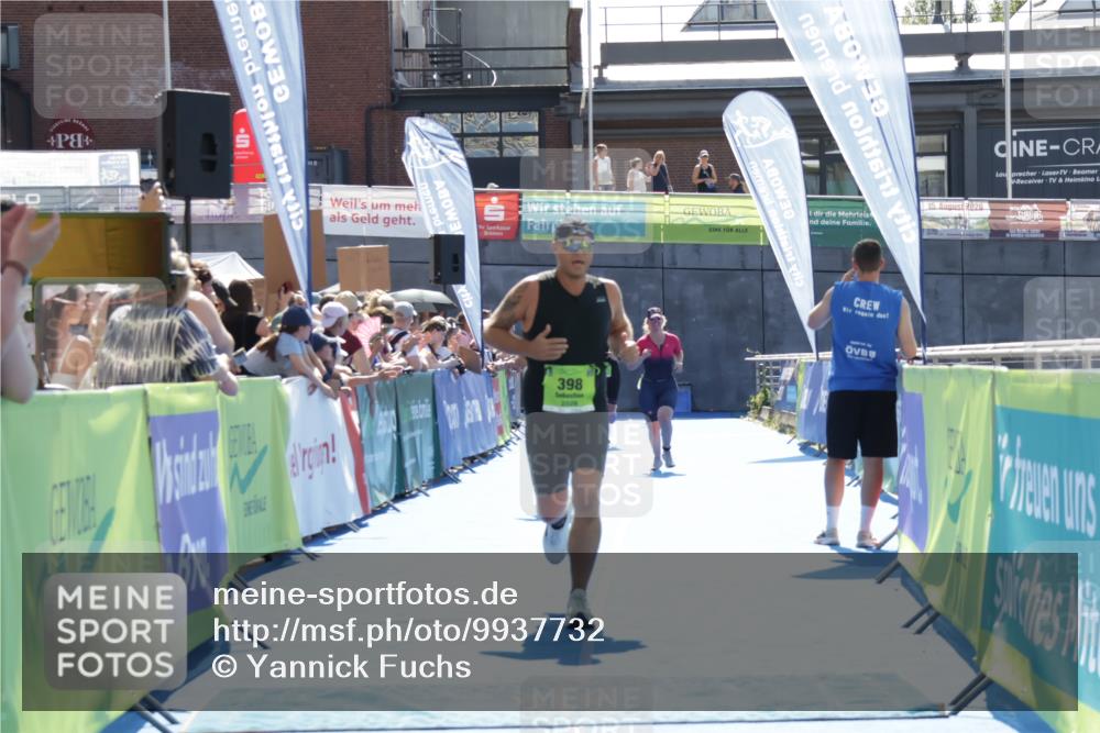 09.08.2026 - GEWOBA Citytriathlon Bremen Yannick Fuchs http://msf.ph/oto/9937732 09.08.2026 15:19:07 Ziel 21, 398 meine-sportfotos.de