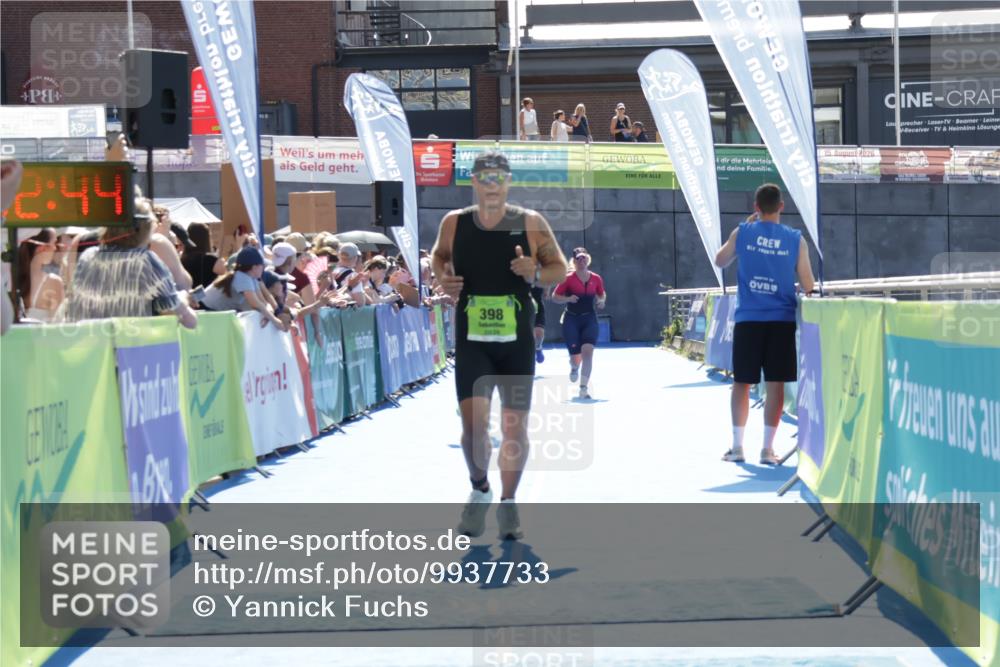 09.08.2026 - GEWOBA Citytriathlon Bremen Yannick Fuchs http://msf.ph/oto/9937733 09.08.2026 15:19:07 Ziel 21, 398 meine-sportfotos.de