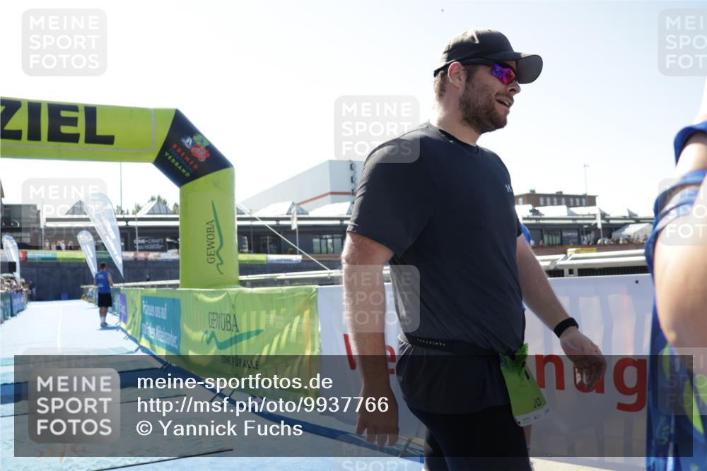09.08.2026 - GEWOBA Citytriathlon Bremen Yannick Fuchs http://msf.ph/oto/9937766 09.08.2026 15:19:25 Ziel 135 meine-sportfotos.de