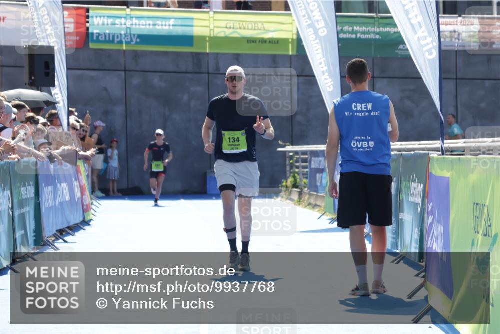 09.08.2026 - GEWOBA Citytriathlon Bremen Yannick Fuchs http://msf.ph/oto/9937768 09.08.2026 15:19:39 Ziel 134 meine-sportfotos.de