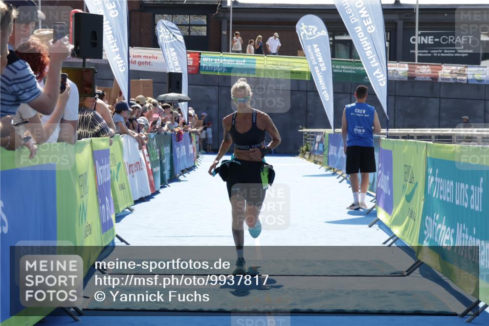 09.08.2026 - GEWOBA Citytriathlon Bremen Yannick Fuchs http://msf.ph/oto/9937817 09.08.2026 15:20:35 Ziel 352 meine-sportfotos.de
