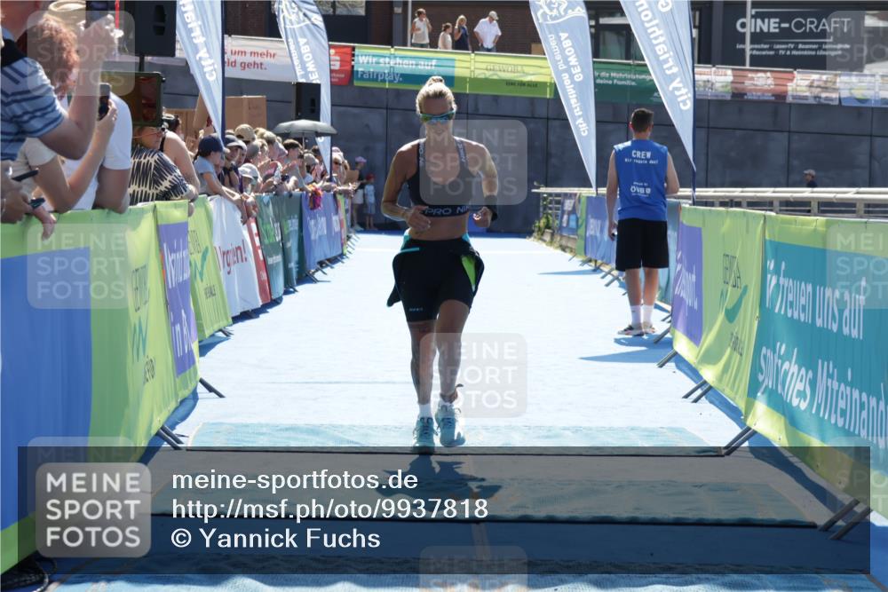09.08.2026 - GEWOBA Citytriathlon Bremen Yannick Fuchs http://msf.ph/oto/9937818 09.08.2026 15:20:35 Ziel 352 meine-sportfotos.de
