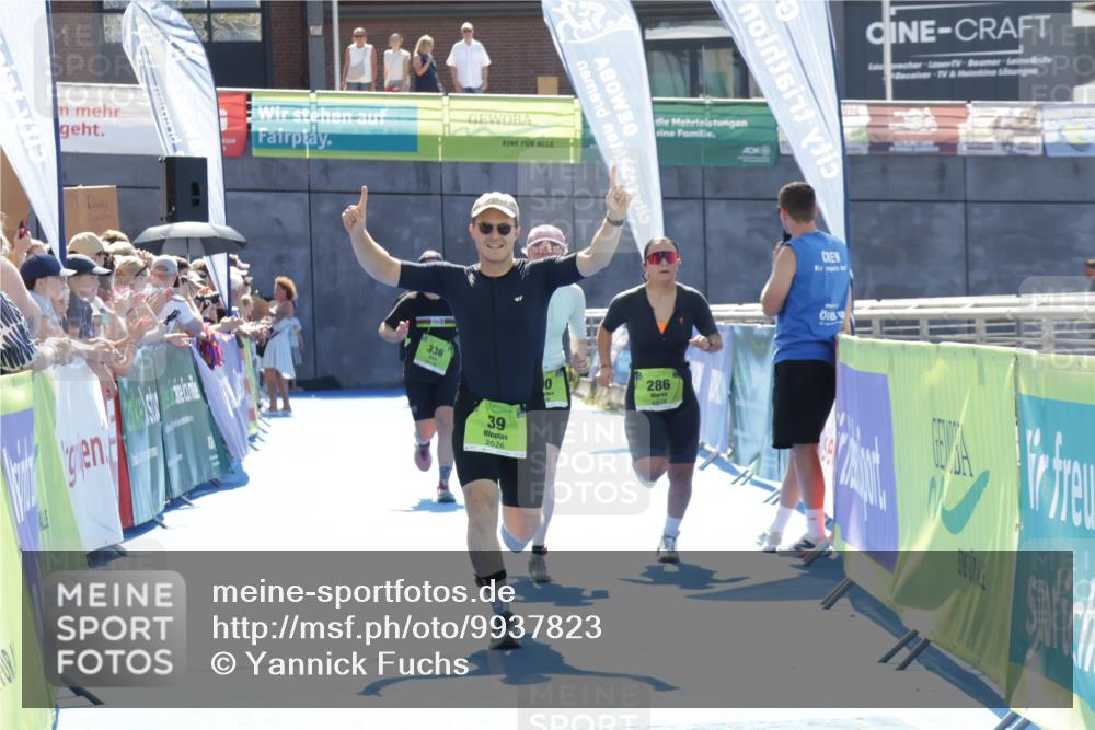 09.08.2026 - GEWOBA Citytriathlon Bremen Yannick Fuchs http://msf.ph/oto/9937823 09.08.2026 15:20:47 Ziel 39, 240, 256, 286, 290, 336 meine-sportfotos.de