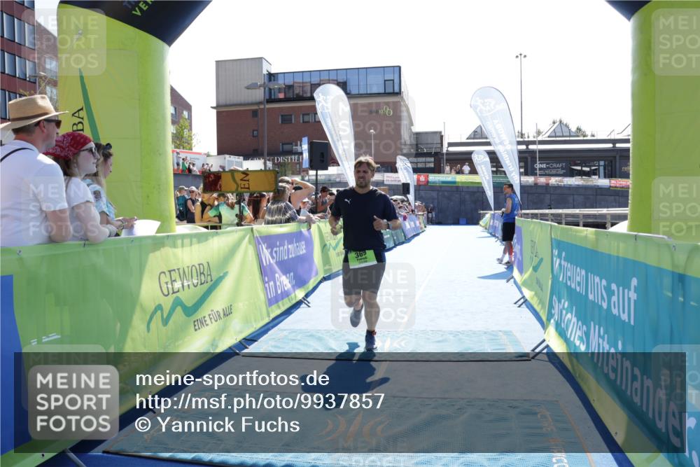 09.08.2026 - GEWOBA Citytriathlon Bremen Yannick Fuchs http://msf.ph/oto/9937857 09.08.2026 15:21:05 Ziel 66, 369 meine-sportfotos.de