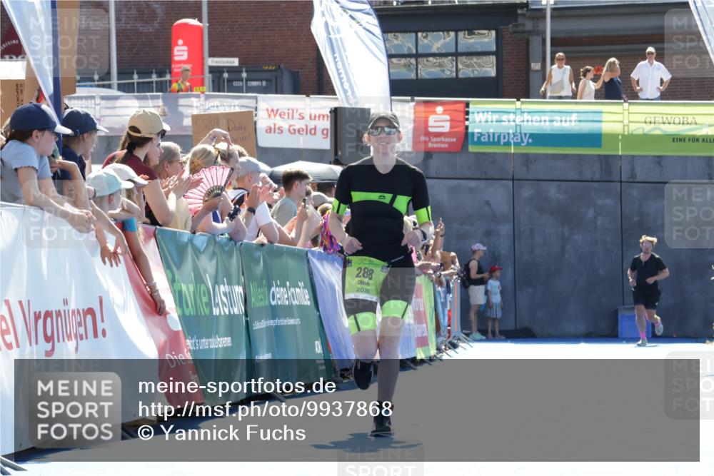 09.08.2026 - GEWOBA Citytriathlon Bremen Yannick Fuchs http://msf.ph/oto/9937868 09.08.2026 15:21:16 Ziel 288 meine-sportfotos.de