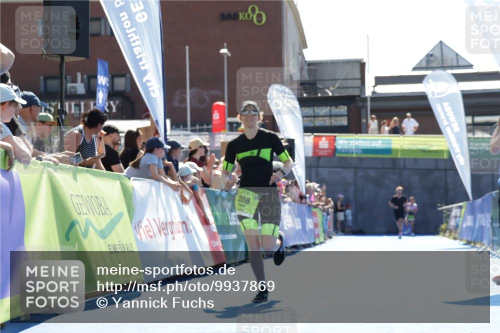 09.08.2026 - GEWOBA Citytriathlon Bremen Yannick Fuchs http://msf.ph/oto/9937869 09.08.2026 15:21:17 Ziel 288 meine-sportfotos.de