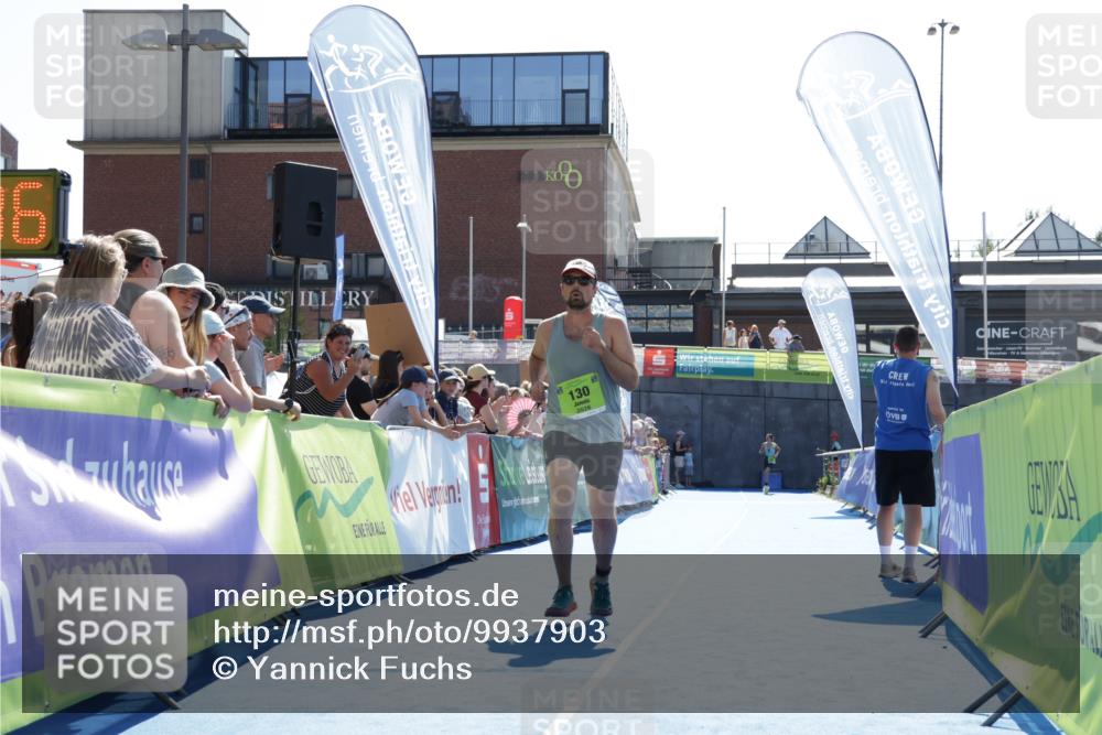 09.08.2026 - GEWOBA Citytriathlon Bremen Yannick Fuchs http://msf.ph/oto/9937903 09.08.2026 15:21:39 Ziel 130, 468 meine-sportfotos.de