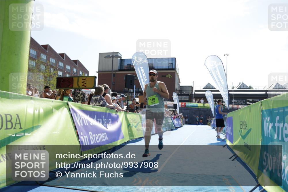 09.08.2026 - GEWOBA Citytriathlon Bremen Yannick Fuchs http://msf.ph/oto/9937908 09.08.2026 15:21:40 Ziel 130 meine-sportfotos.de