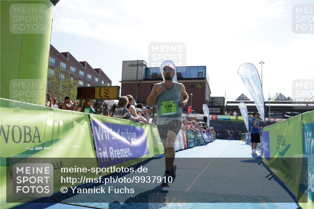 09.08.2026 - GEWOBA Citytriathlon Bremen Yannick Fuchs http://msf.ph/oto/9937910 09.08.2026 15:21:40 Ziel 130 meine-sportfotos.de