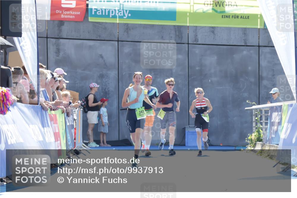 09.08.2026 - GEWOBA Citytriathlon Bremen Yannick Fuchs http://msf.ph/oto/9937913 09.08.2026 15:21:43 Ziel 130 meine-sportfotos.de
