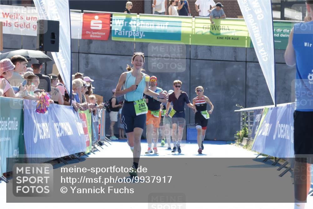 09.08.2026 - GEWOBA Citytriathlon Bremen Yannick Fuchs http://msf.ph/oto/9937917 09.08.2026 15:21:45 Ziel 130, 242 meine-sportfotos.de
