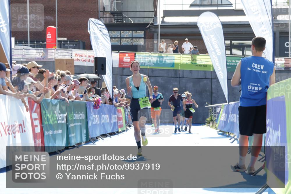 09.08.2026 - GEWOBA Citytriathlon Bremen Yannick Fuchs http://msf.ph/oto/9937919 09.08.2026 15:21:46 Ziel 130, 242 meine-sportfotos.de