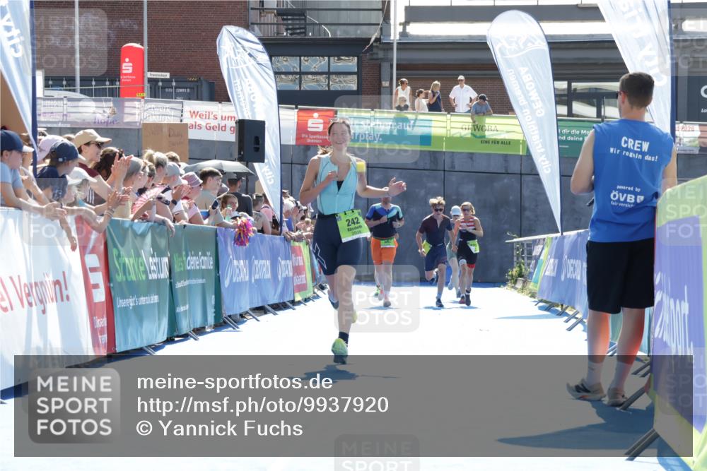 09.08.2026 - GEWOBA Citytriathlon Bremen Yannick Fuchs http://msf.ph/oto/9937920 09.08.2026 15:21:46 Ziel 130, 242 meine-sportfotos.de