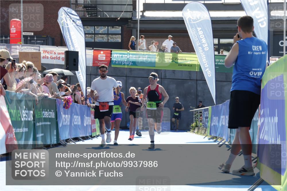 09.08.2026 - GEWOBA Citytriathlon Bremen Yannick Fuchs http://msf.ph/oto/9937986 09.08.2026 15:22:43 Ziel 42, 341, 458 meine-sportfotos.de