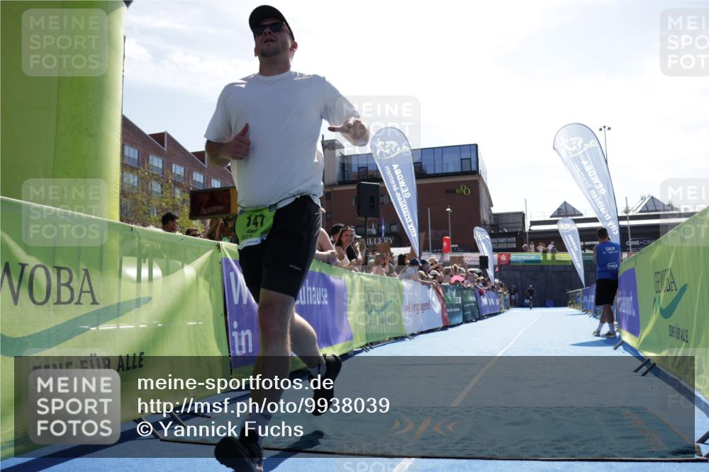 09.08.2026 - GEWOBA Citytriathlon Bremen Yannick Fuchs http://msf.ph/oto/9938039 09.08.2026 15:23:04 Ziel 147 meine-sportfotos.de