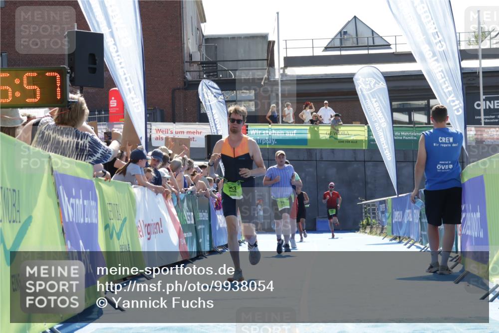09.08.2026 - GEWOBA Citytriathlon Bremen Yannick Fuchs http://msf.ph/oto/9938054 09.08.2026 15:23:20 Ziel 69, 173, 449 meine-sportfotos.de