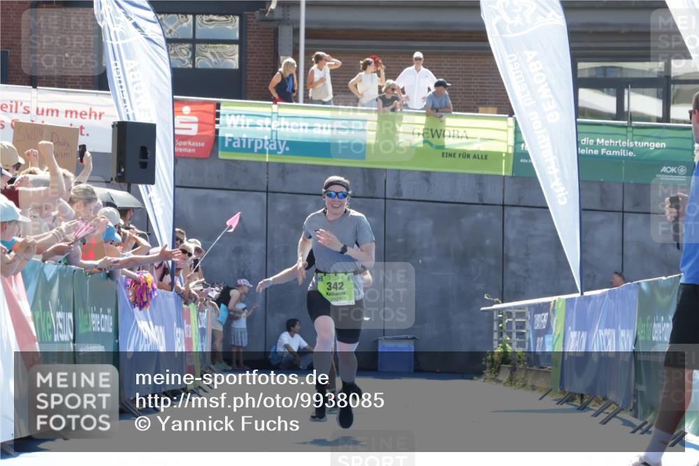 09.08.2026 - GEWOBA Citytriathlon Bremen Yannick Fuchs http://msf.ph/oto/9938085 09.08.2026 15:23:34 Ziel 273, 342 meine-sportfotos.de