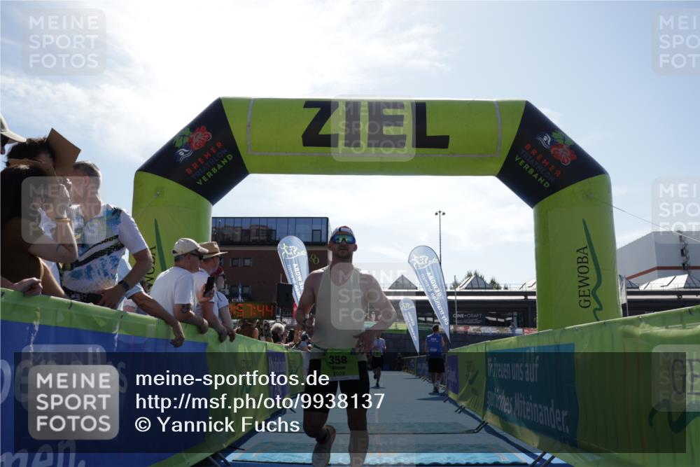 09.08.2026 - GEWOBA Citytriathlon Bremen Yannick Fuchs http://msf.ph/oto/9938137 09.08.2026 15:24:07 Ziel 22, 122, 358, 412 meine-sportfotos.de