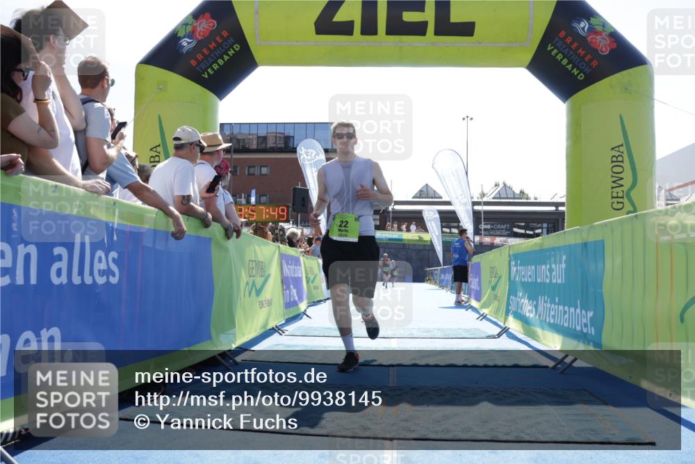 09.08.2026 - GEWOBA Citytriathlon Bremen Yannick Fuchs http://msf.ph/oto/9938145 09.08.2026 15:24:12 Ziel 22 meine-sportfotos.de