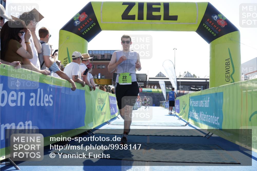 09.08.2026 - GEWOBA Citytriathlon Bremen Yannick Fuchs http://msf.ph/oto/9938147 09.08.2026 15:24:12 Ziel 22 meine-sportfotos.de