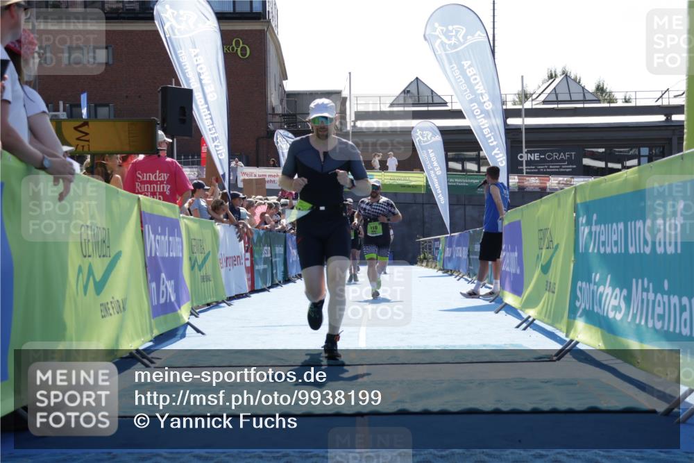 09.08.2026 - GEWOBA Citytriathlon Bremen Yannick Fuchs http://msf.ph/oto/9938199 09.08.2026 15:24:40 Ziel 250, 391, 405, 410 meine-sportfotos.de