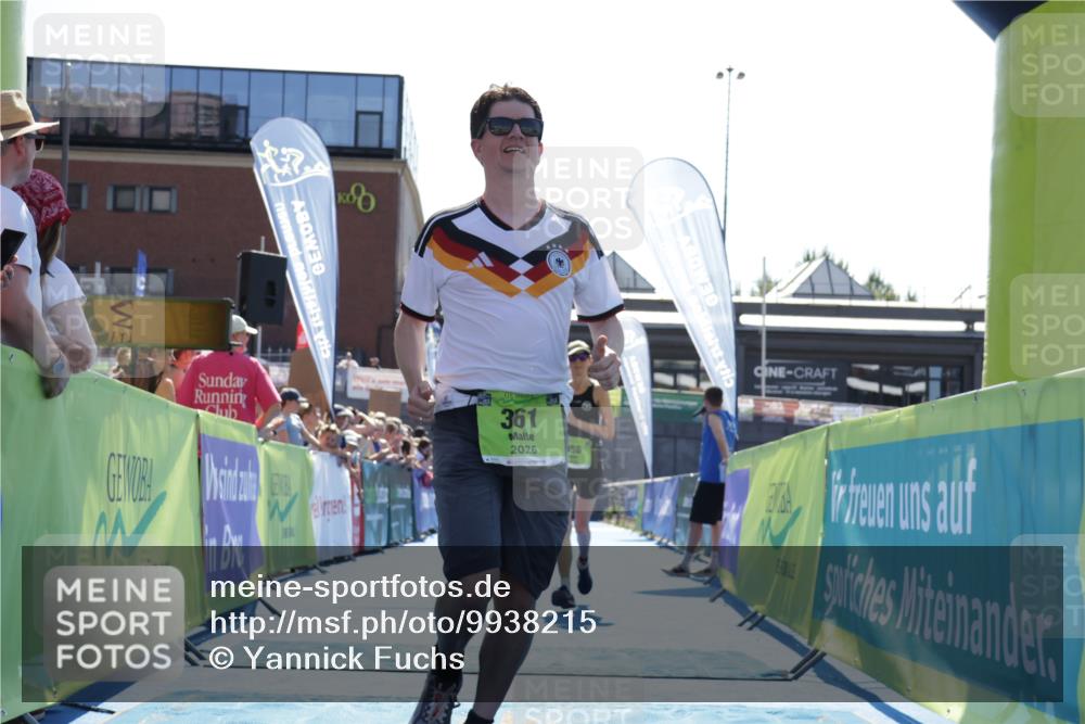 09.08.2026 - GEWOBA Citytriathlon Bremen Yannick Fuchs http://msf.ph/oto/9938215 09.08.2026 15:24:49 Ziel 73, 361, 456 meine-sportfotos.de