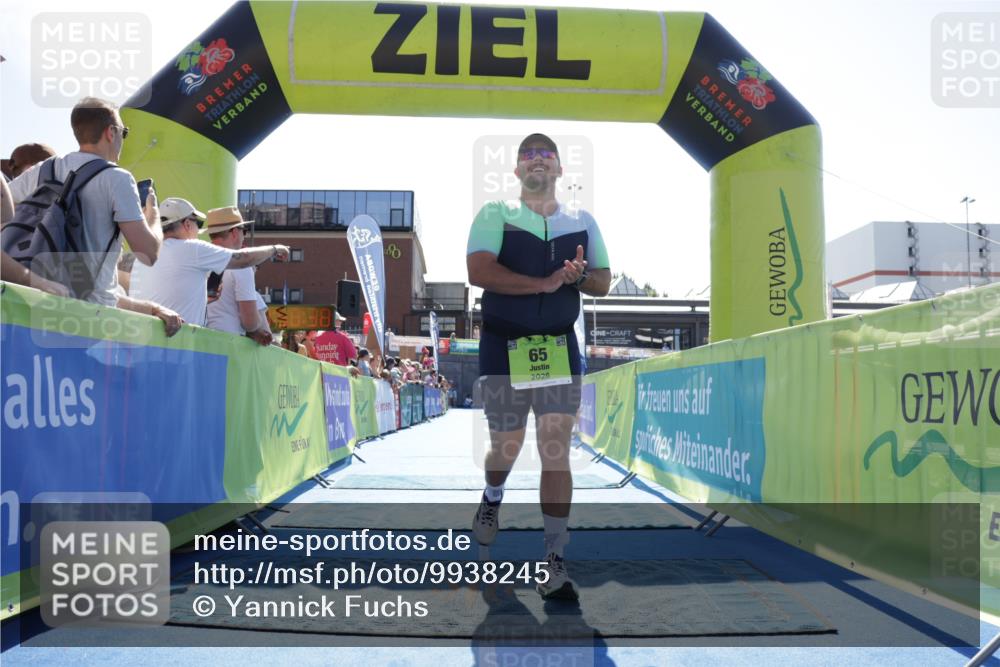 09.08.2026 - GEWOBA Citytriathlon Bremen Yannick Fuchs http://msf.ph/oto/9938245 09.08.2026 15:25:01 Ziel 58, 65, 300, 311 meine-sportfotos.de